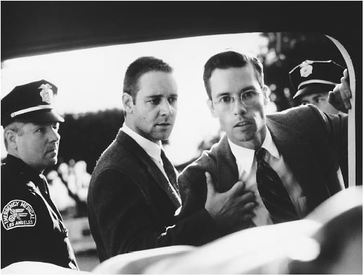 Russell Crowe (center) and Guy Pearce (right) in L.A. Confidential